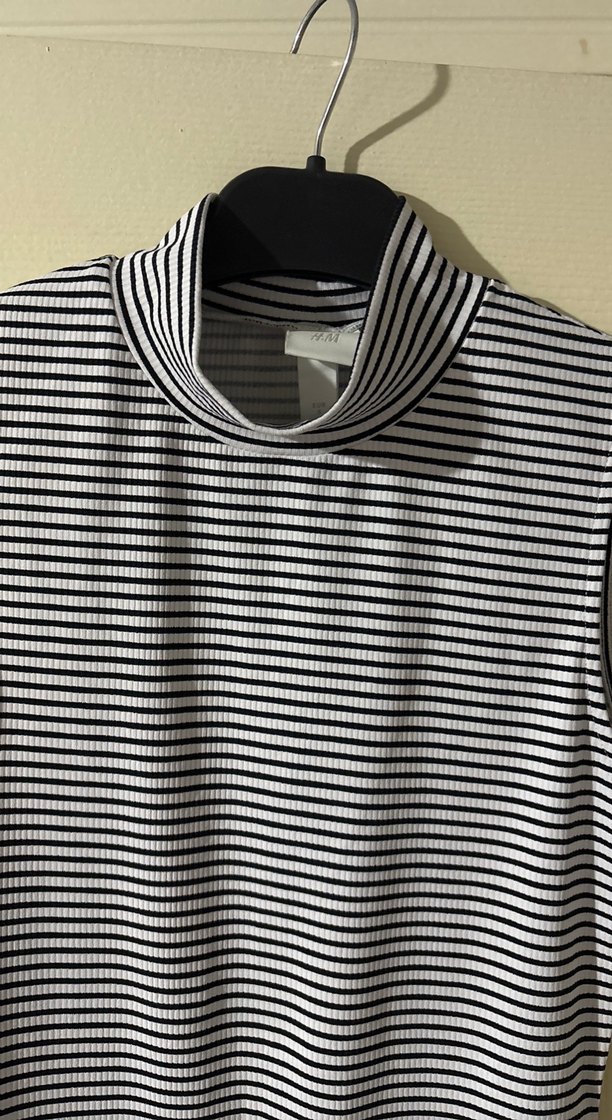 Yüksek Yakalı Çizgili Kolsuz Body - Görsel 4