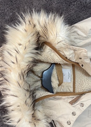 Bershka Kadın Beyaz Peluş Detaylı Midi Mont - Görsel 10