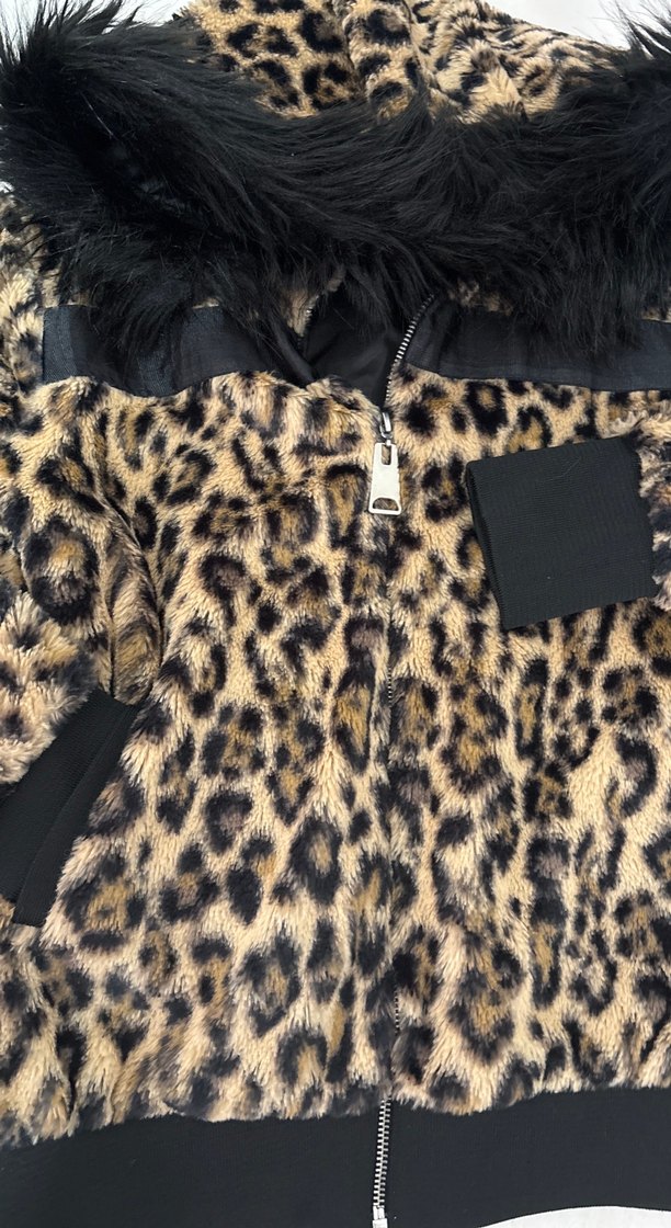 Leopar Desenli Kapüşonlu Kadın Kürk Mont - Görsel 4