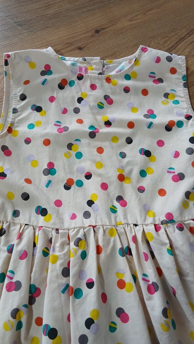 Kolsuz Çok Renkli Puantiyeli  Elbise - Görsel 3