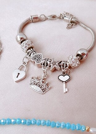 Charm bileklik 
