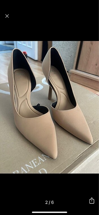 Zara Zara ten rengi asimetrik topuklu ayakkabı
