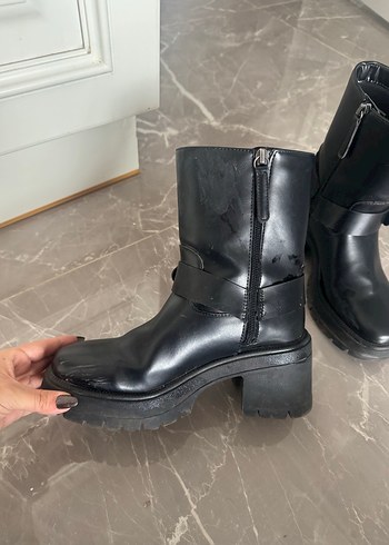 Tokalı Siyah Deri Goth Botlar - Görsel 4