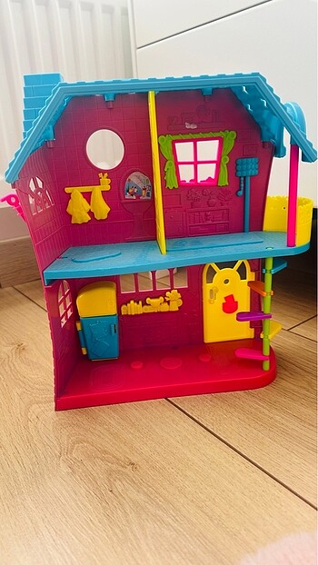 Polly pocket evi