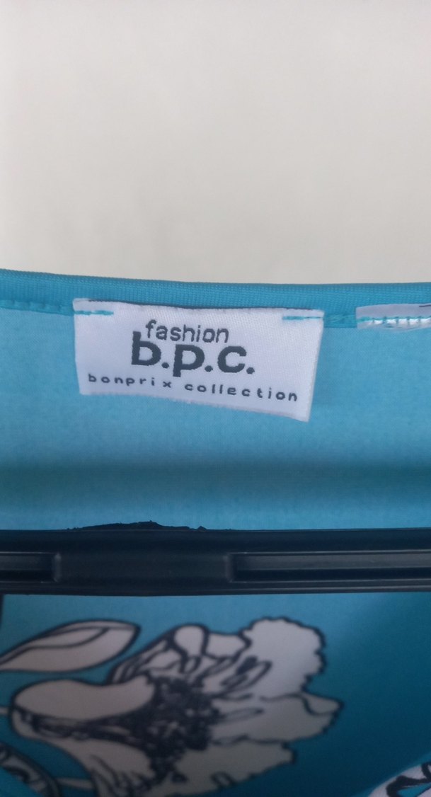 V Yaka Kolsuz Baskılı Uzun Hamile Elbisesi - Görsel 2