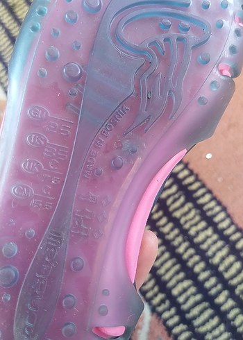 Diğer Pembe Kadın Terlik Velcro Bantlı