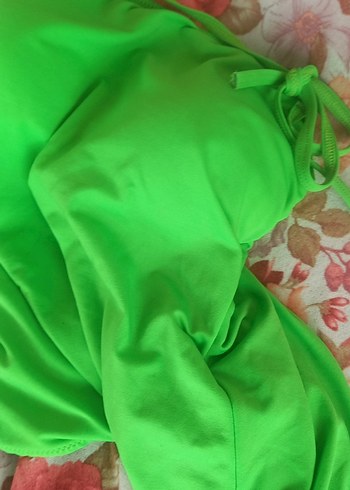 Yeşil İnce Askılı Kadın Mayo - Görsel 4