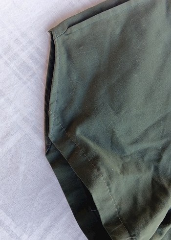 Düğmeli Salaş Haki Mini Şort - Görsel 2