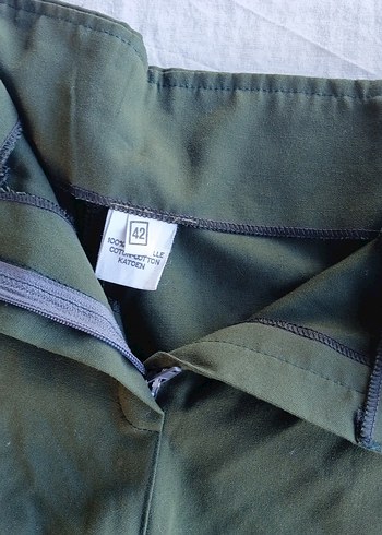 Düğmeli Salaş Haki Mini Şort - Görsel 4