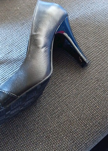 Fermuarlı Siyah Deri Klasik Topuklu Kadın Ayakkabı - Görsel 3