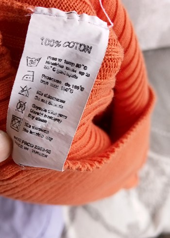 Turuncu Boğazlı Kadın Triko Kazak - Görsel 3