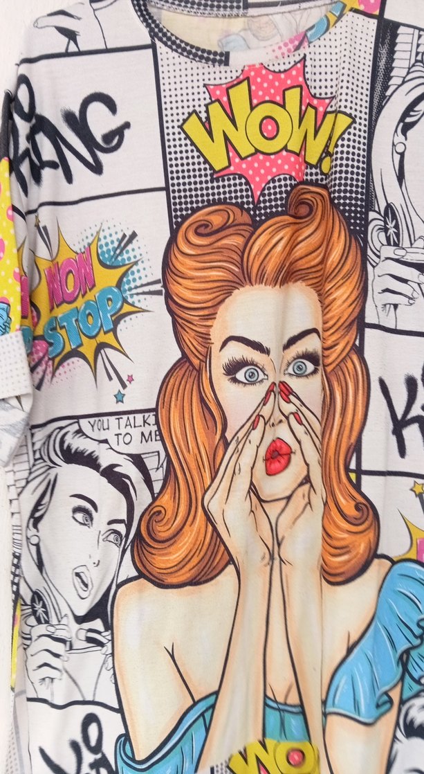 Renkli Pop Art Desenli Kadın Tişört - Görsel 2