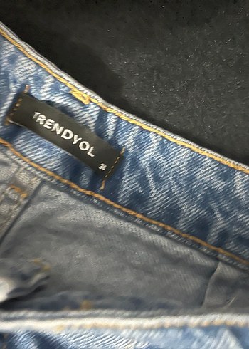Trendyol & Milla Kadın Mavi Pileli Mini Denim Şort