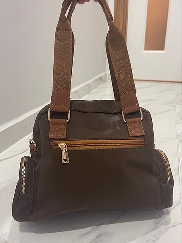 Guess Yeni sıfır ürün