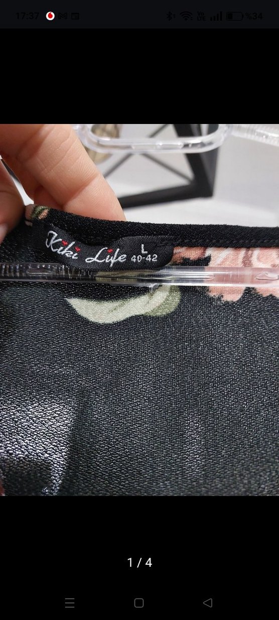 V Yaka Çiçek Desenli Siyah Midi Elbise - Görsel 3