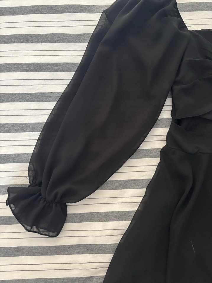 Uzun Kollu Siyah Mini Mezuniyet Elbisesi - Görsel 3