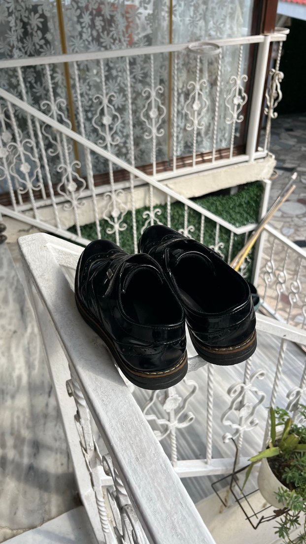 Parlak Siyah Tokalı Erkek Çocuk Ayakkabı - Görsel 4