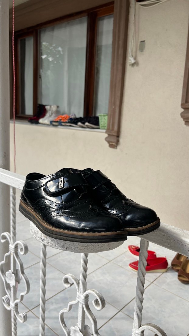 Parlak Siyah Tokalı Erkek Çocuk Ayakkabı - Görsel 3