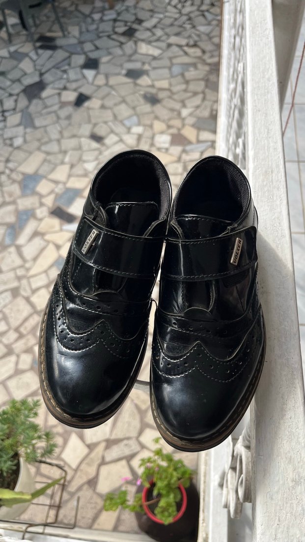 Parlak Siyah Tokalı Erkek Çocuk Ayakkabı - Görsel 2