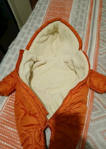 Kız Bebek Turuncu Kürklü Tulumu - Görsel 3