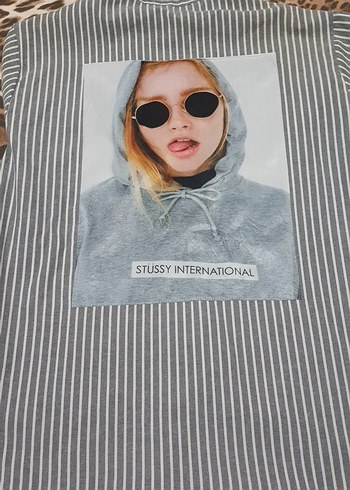 Kızlar için gri kapüşonlu sweatshirt
