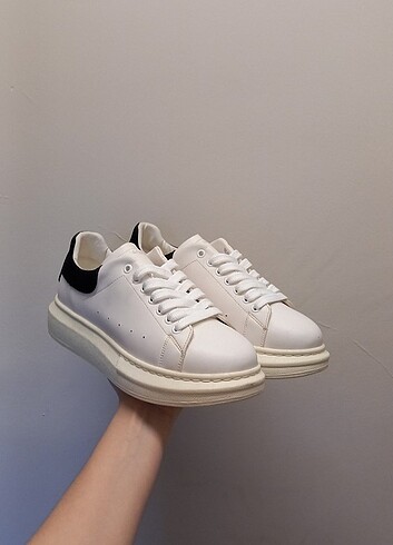 Alexander McQUEEN