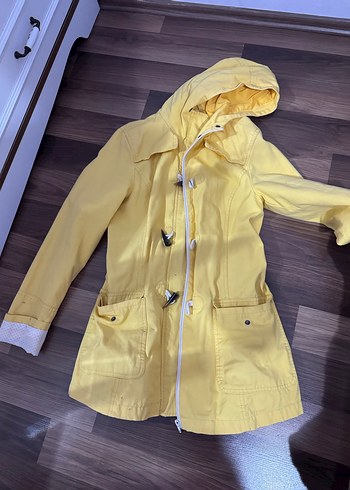 Sarı Midi Düğmeli Kadın Yağmurluk - Görsel 4