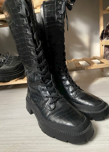 Zara Zara Kroko Desenli Siyah Kadın Deri Goth Bot