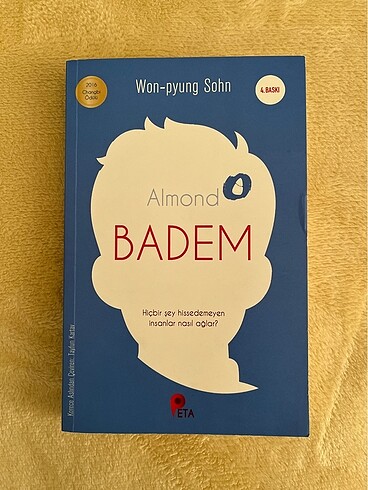 Badem & Mavi Saçlı Kız