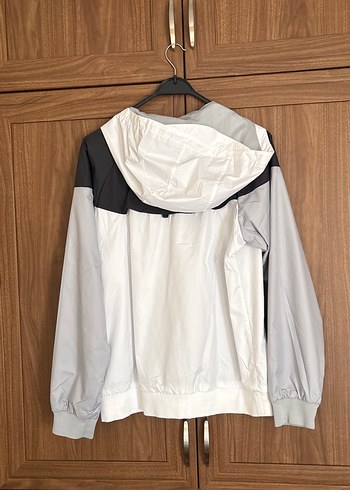 Nike Erkek Beyaz Gri Kapüşonlu Yağmurluk - Görsel 3