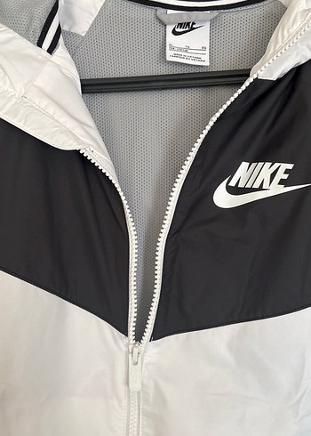 Nike Erkek Beyaz Gri Kapüşonlu Yağmurluk - Görsel 2