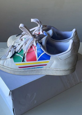 Adidas superstar sneaker