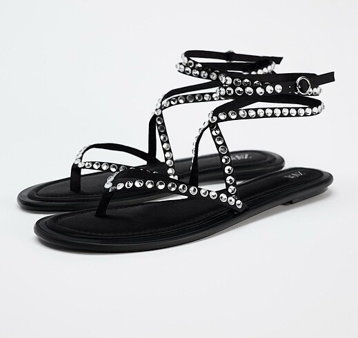 Zara Taşlı Sandalet