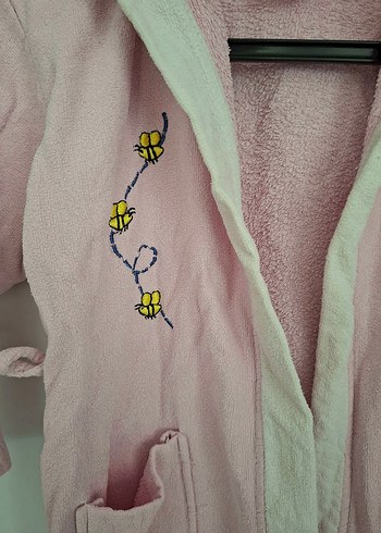 8 Yaş Beden Kız Çocuk Pembe Kapüşonlu Bornoz