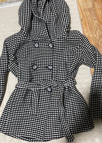 Kapüşonlu Kareli Kadın Kaban - Görsel 3