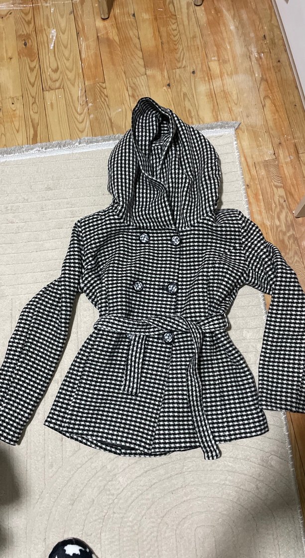 Kapüşonlu Kareli Kadın Kaban - Görsel 2