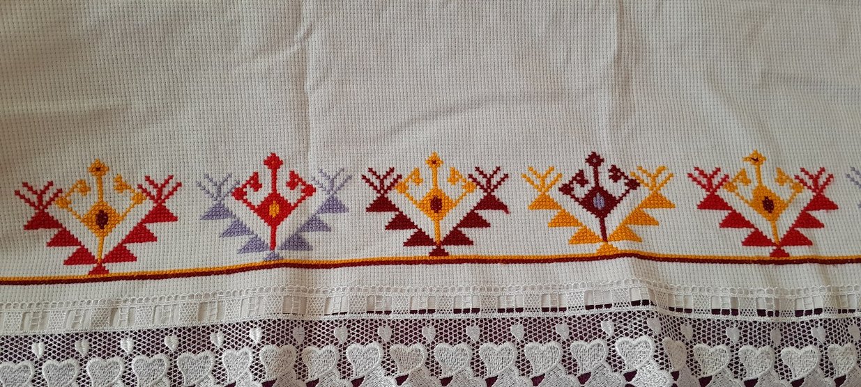 Nakışlı kanaviçe el emeği sıfır tertemiz üründür - Görsel 3