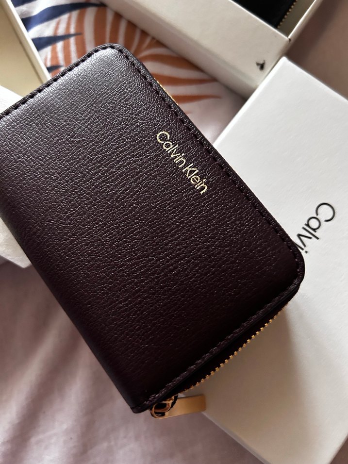 Calvin Klein Siyah Deri Fermuarlı Kadın Cüzdanı - Görsel 2