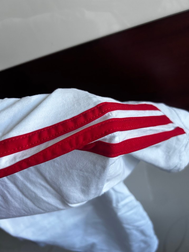 Beyaz adidas Baskılı tişört - Görsel 2