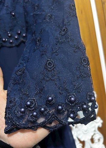 Nakışlı ve Boncuk İşlemeli Lacivert Uzun Abiye Elbise - Görsel 2