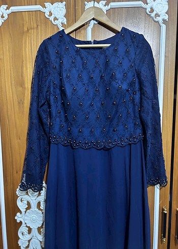 Nakışlı ve Boncuk İşlemeli Lacivert Uzun Abiye Elbise - Görsel 3