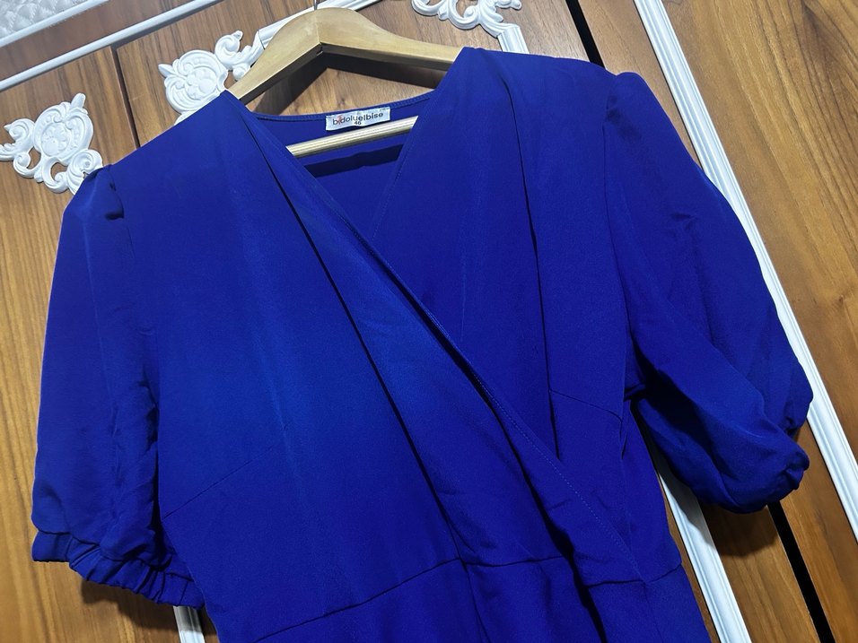 Mavi V Yakalı Salaş Uzun Elbise - Görsel 2