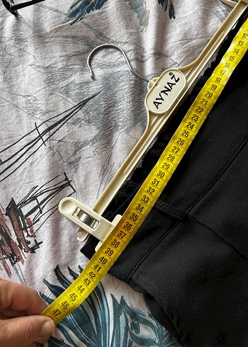 Siyah Pilili Kadın Midi Kumaş Pantolon - Görsel 5