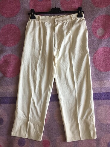 Kırık beyaz pantolon