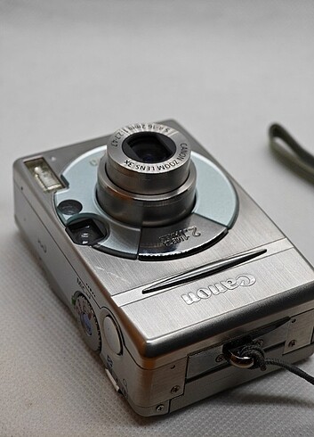 Canon ixus 300 Fotoğraf Makinesi