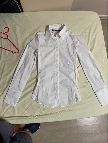 Zara gömlek xs sıfır hiç kullanmadımm