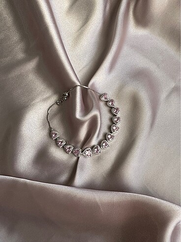 swarovski Swarovski kalpli pembe bileklik