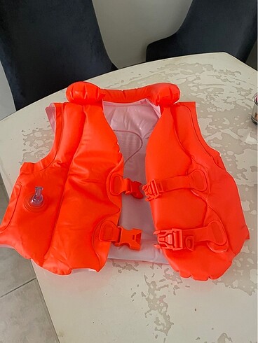  Şişme can yeleği