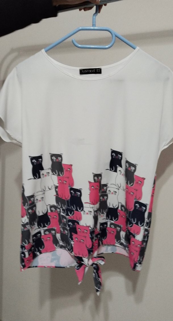 Beyaz Bağlamalı Baskılı Kedi Desenli Tişört - Görsel 2