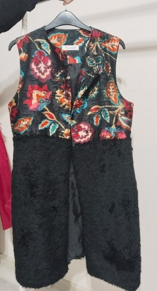 Çiçekli Desenli Kolsuz Kadın Tulum - Görsel 2